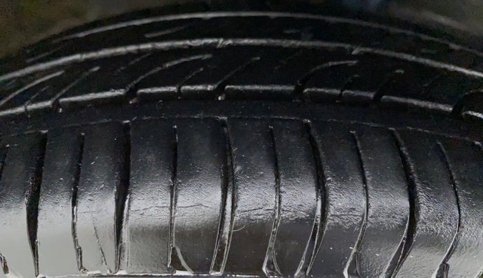 2018 Maruti Wagon R 1.0 LXI CNG, CNG, Manual, 63,646 km, Left Front Tyre Tread
