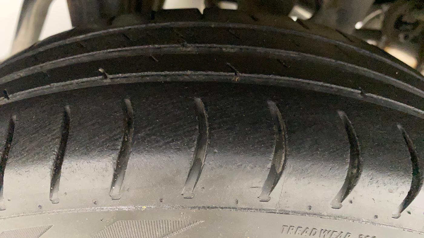 2010 Maruti Alto LXI, Petrol, Manual, 98,628 km, Right Rear Tyre Tread