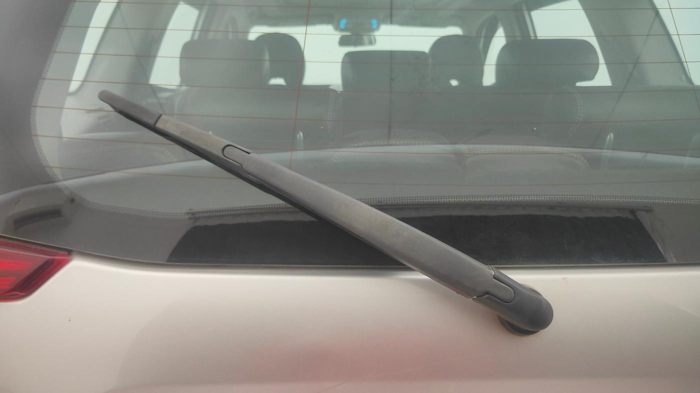 2021 Mahindra XUV500 W9, Diesel, Manual, 77,116 km, Rear Wiper