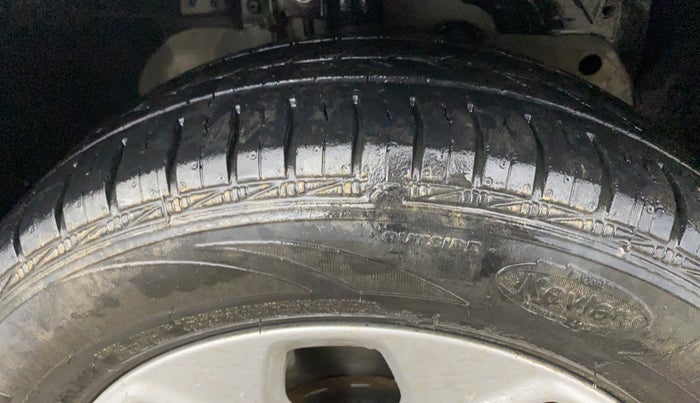 2016 Ford Figo Aspire TITANIUM 1.5 PETROL AT, Petrol, Automatic, 78,294 km, Right Front Tyre Tread