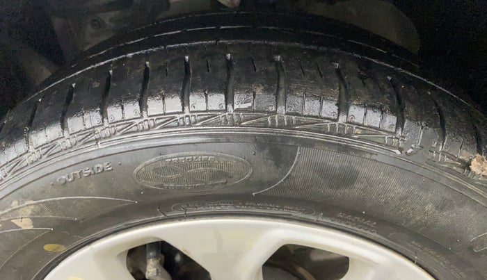 2016 Ford Figo Aspire TITANIUM 1.5 PETROL AT, Petrol, Automatic, 78,294 km, Left Front Tyre Tread