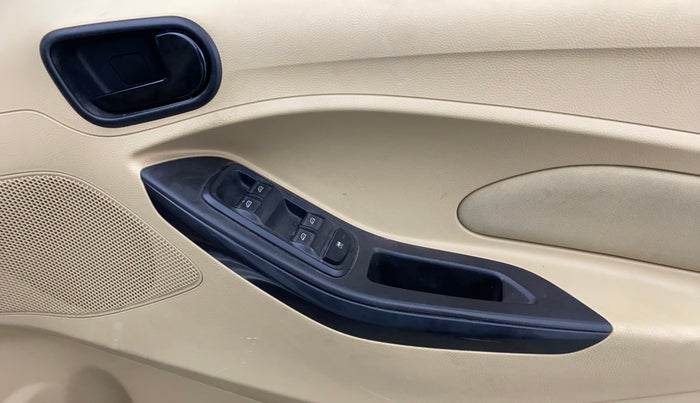 2016 Ford Figo Aspire TITANIUM 1.5 PETROL AT, Petrol, Automatic, 78,294 km, Driver Side Door Panels Control