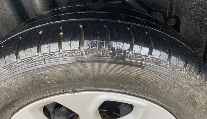 2016 Ford Figo Aspire TITANIUM 1.5 PETROL AT, Petrol, Automatic, 78,294 km, Right Rear Tyre Tread