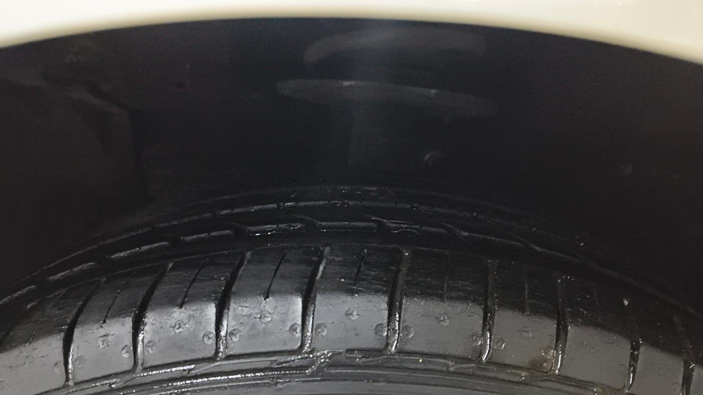 2016 Maruti Ciaz ZXI+, Petrol, Manual, 29,751 km, Left Front Tyre Tread