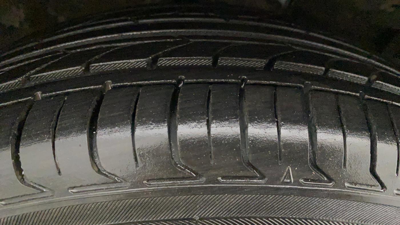 2012 Maruti Ertiga VDI, Diesel, Manual, 53,045 km, Right Rear Tyre Tread