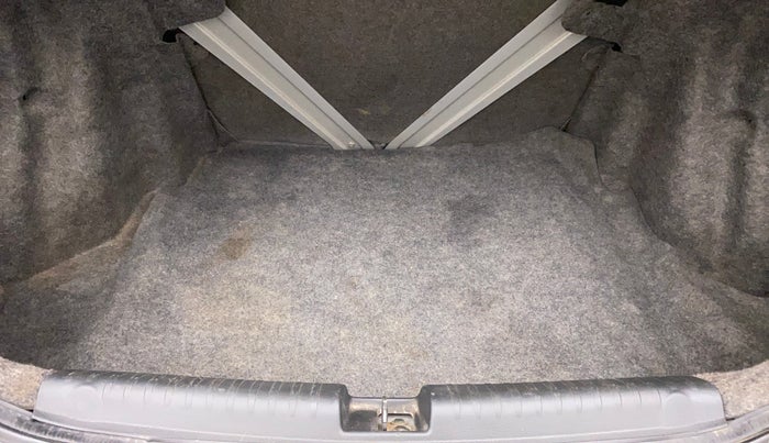 2014 Honda Amaze 1.2L I-VTEC VX, Petrol, Manual, 53,235 km, Boot Inside
