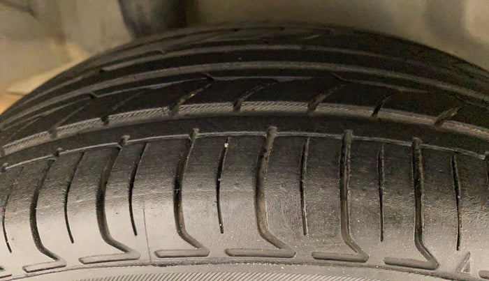 2014 Honda Amaze 1.2L I-VTEC VX, Petrol, Manual, 53,235 km, Right Rear Tyre Tread