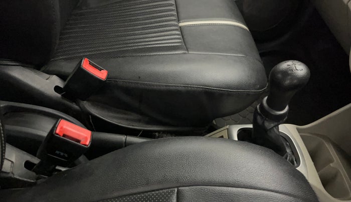 2016 Maruti Alto K10 VXI, Petrol, Manual, 26,326 km, Gear Lever