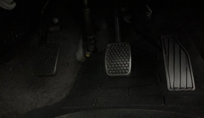 2016 Maruti Alto K10 VXI, Petrol, Manual, 26,326 km, Pedals