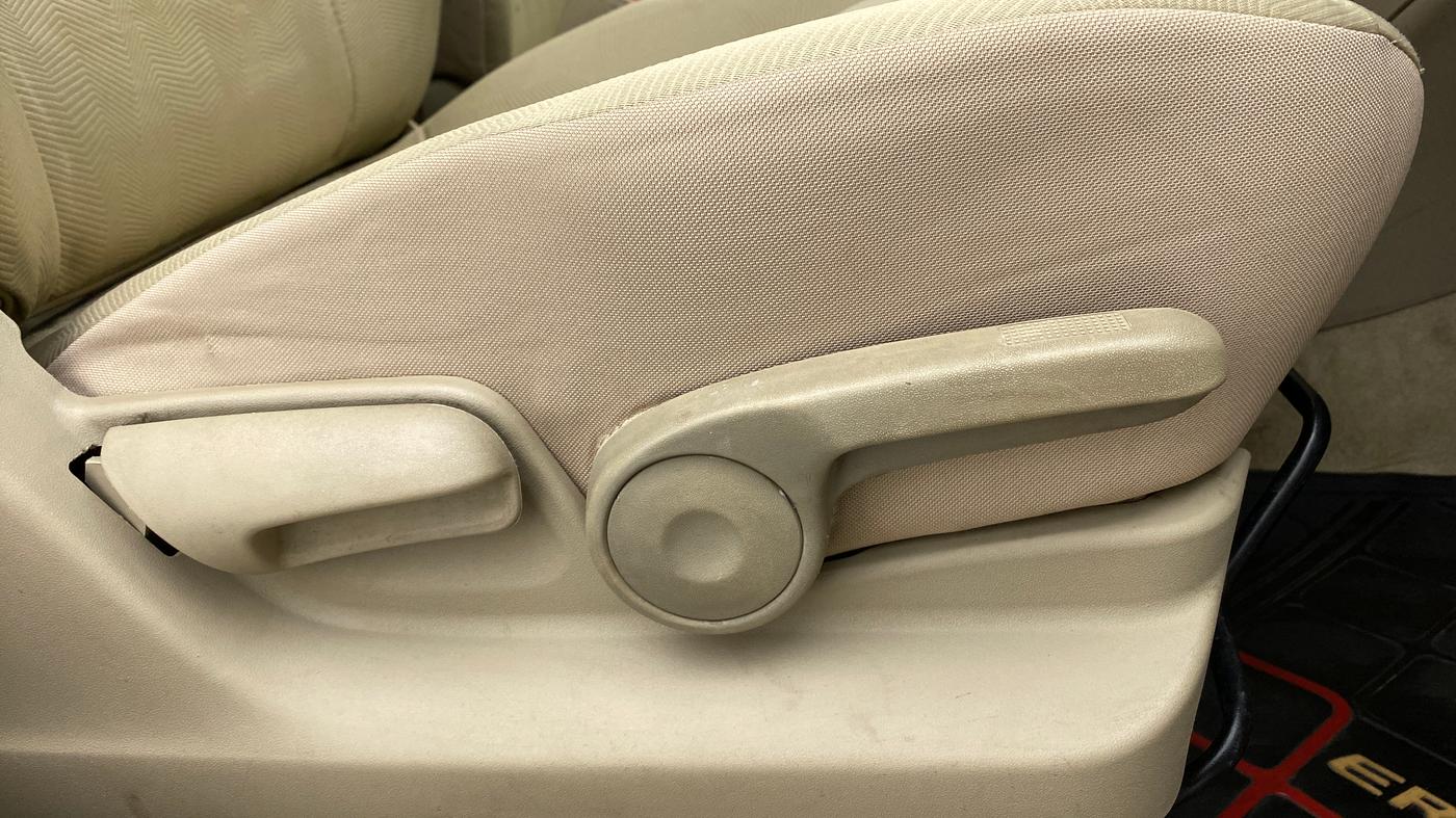 2018 Maruti Ertiga ZDI PLUS SHVS, Diesel, Manual, 1,09,112 km, Driver Side Adjustment Panel