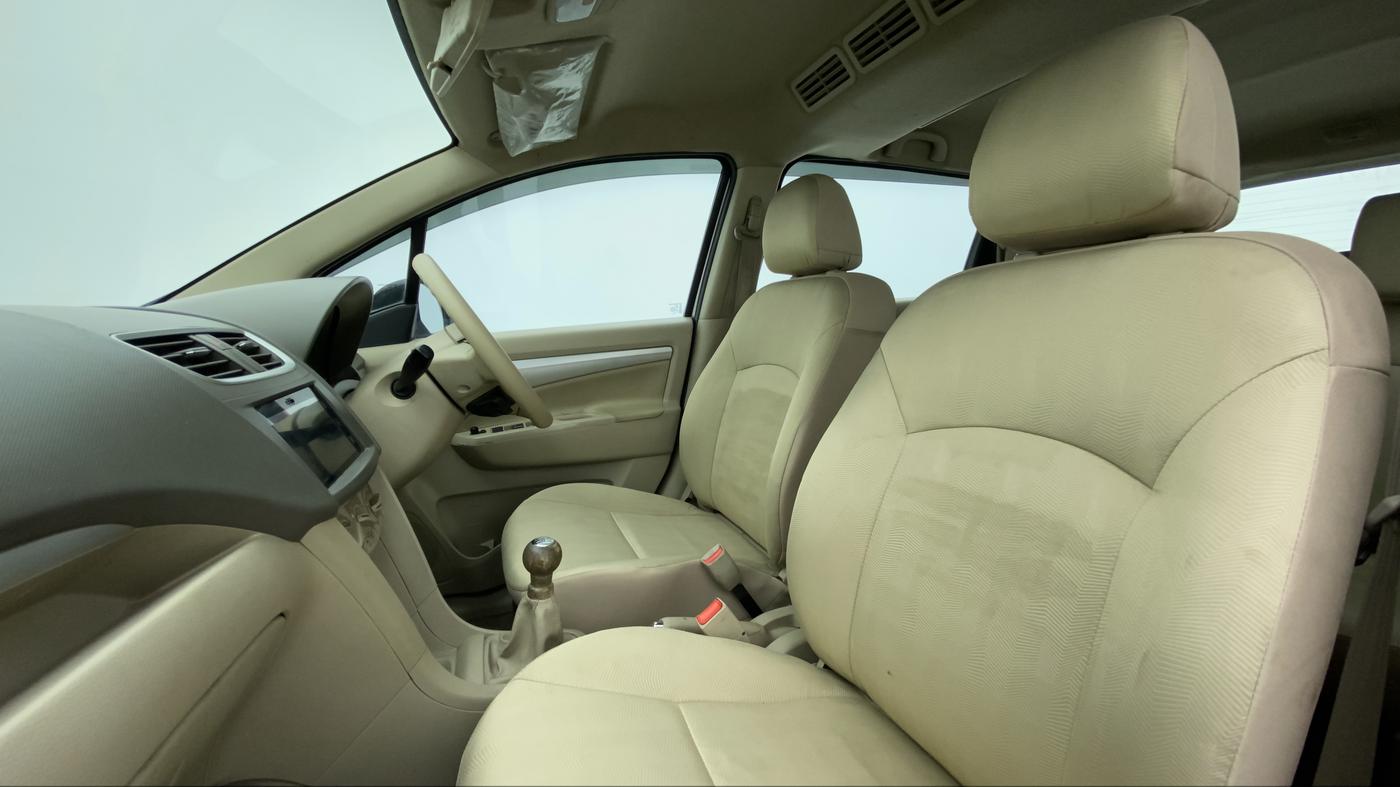 2018 Maruti Ertiga ZDI PLUS SHVS, Diesel, Manual, 1,09,112 km, Right Side Front Door Cabin View