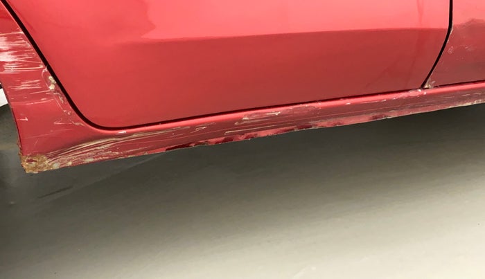 2017 Datsun Redi Go T (O), Petrol, Manual, 26,603 km, Right running board - Slightly dented