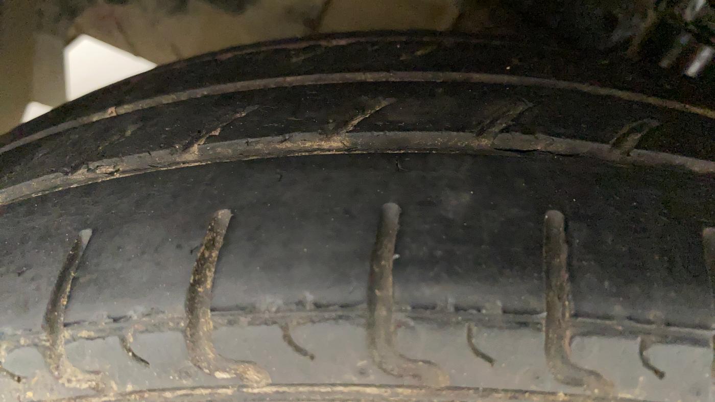2017 Datsun Redi Go T (O), Petrol, Manual, 26,603 km, Left Front Tyre Tread