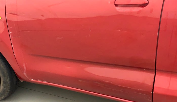 2017 Datsun Redi Go T (O), Petrol, Manual, 26,603 km, Front passenger door - Slightly dented