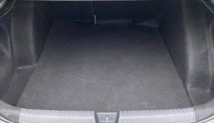 2022 Volkswagen VIRTUS TOPLINE TSI 1.0 MT, Petrol, Manual, 14,585 km, Boot Inside