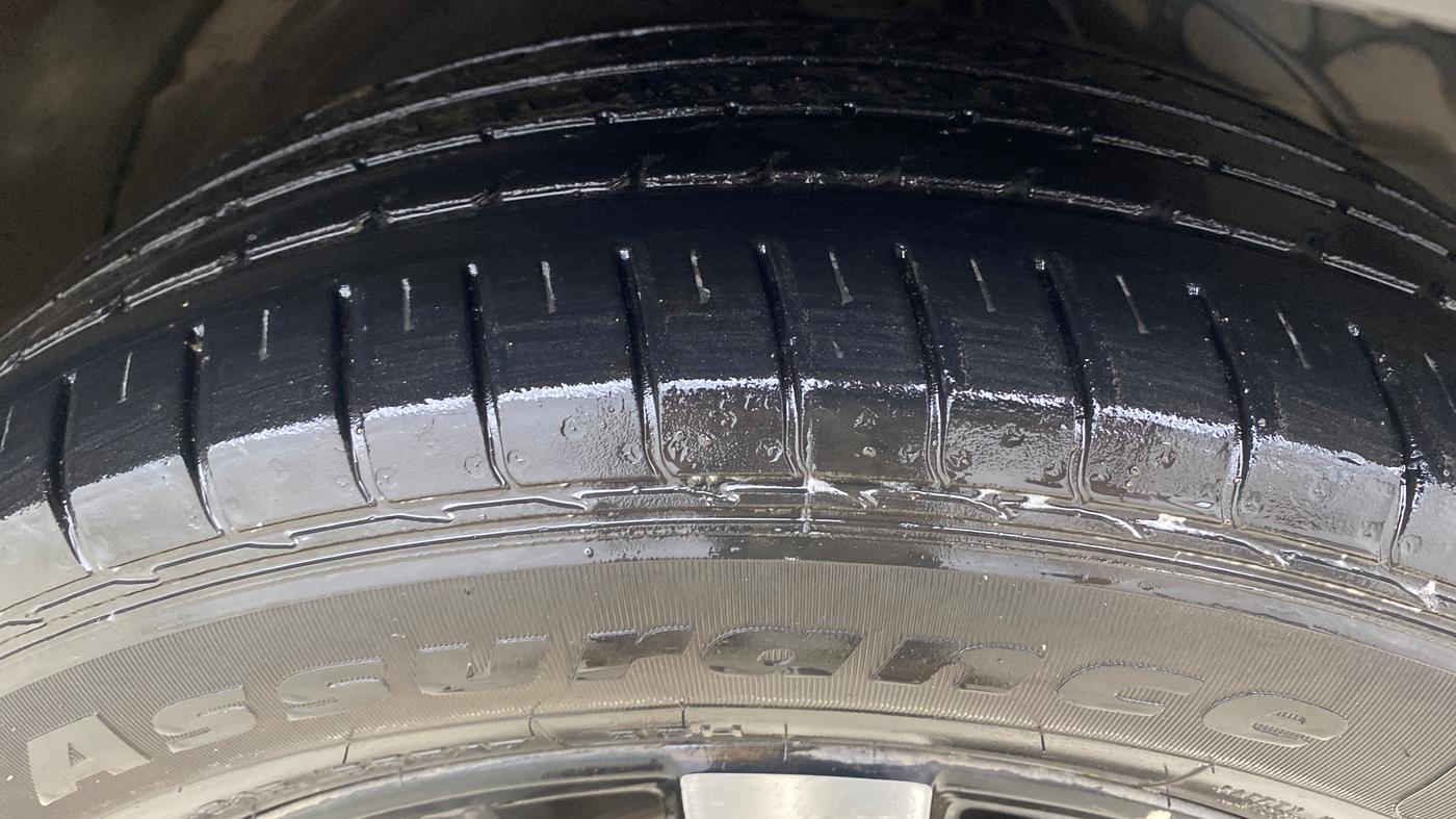 2020 MG HECTOR PLUS SHARP 1.5 PETROL TURBO DCT 6-STR, Petrol, Automatic, 41,852 km, Right Front Tyre Tread