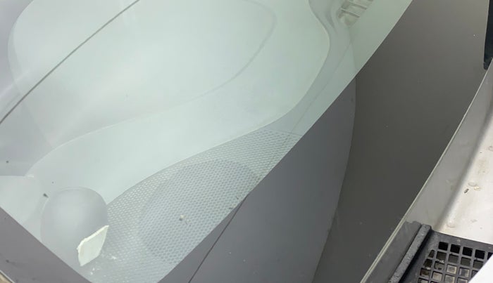 2018 Renault Kwid RXT 0.8, Petrol, Manual, 28,639 km, Front windshield - Minor spot on windshield