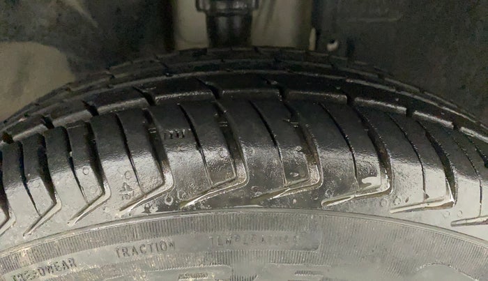 2018 Renault Kwid RXT 0.8, Petrol, Manual, 28,639 km, Right Front Tyre Tread