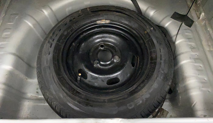 2018 Renault Kwid RXT 0.8, Petrol, Manual, 28,639 km, Dicky (Boot door) - Jack/Tool not available