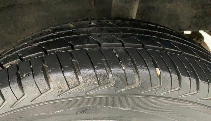 2018 Renault Kwid RXT 0.8, Petrol, Manual, 28,639 km, Left Rear Tyre Tread