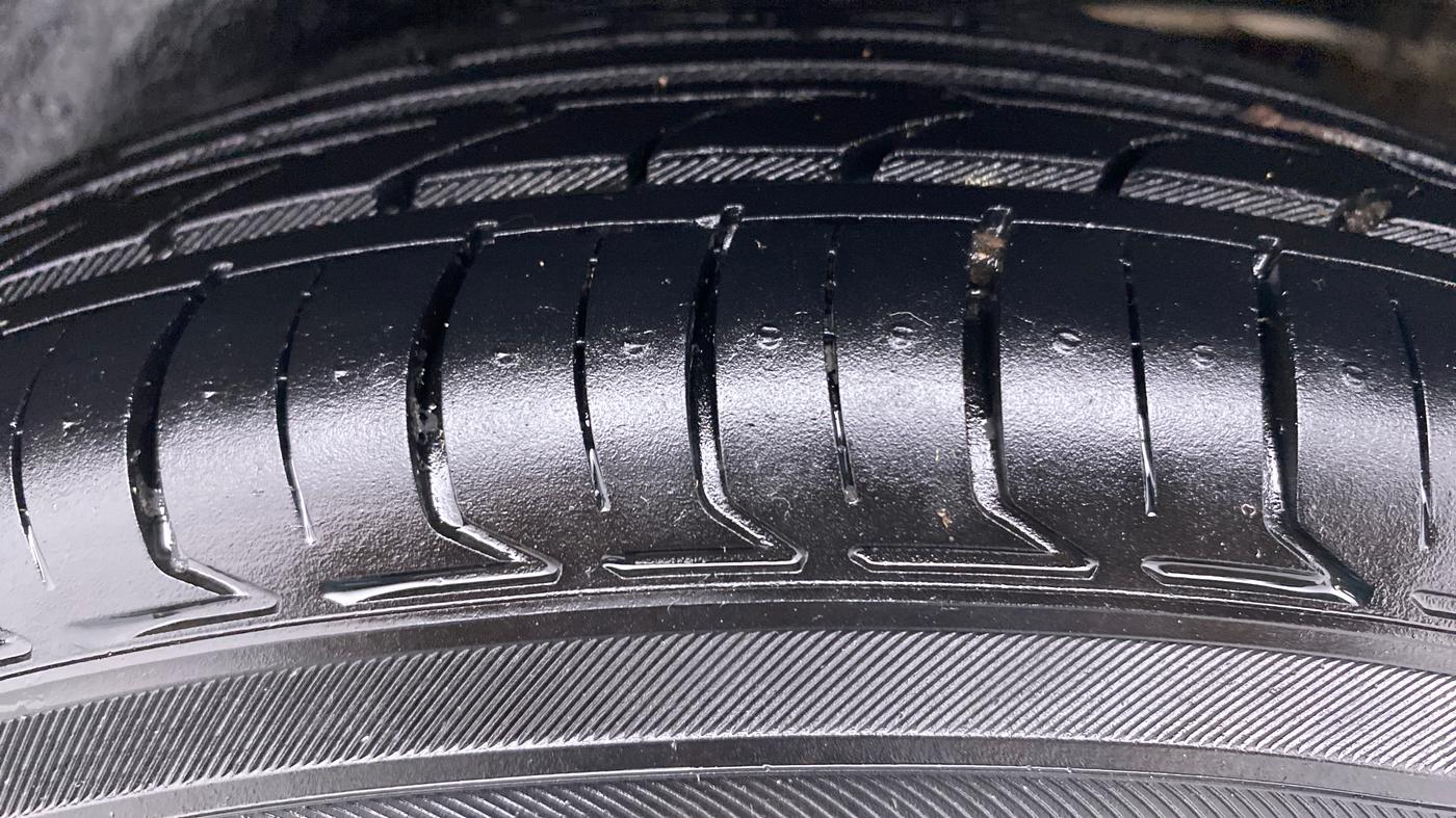 2012 Maruti A Star VXI ABS AT, Petrol, Automatic, 98,711 km, Left Rear Tyre Tread