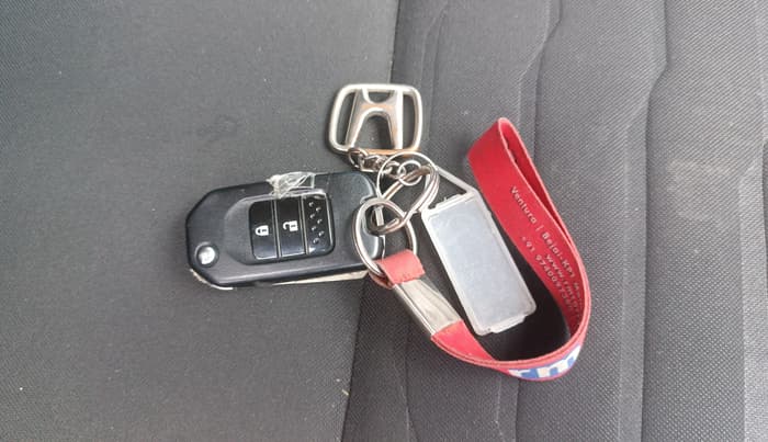 2021 Honda WR-V 1.5L I-DTEC SV MT, Diesel, Manual, 86,383 km, Key Close Up