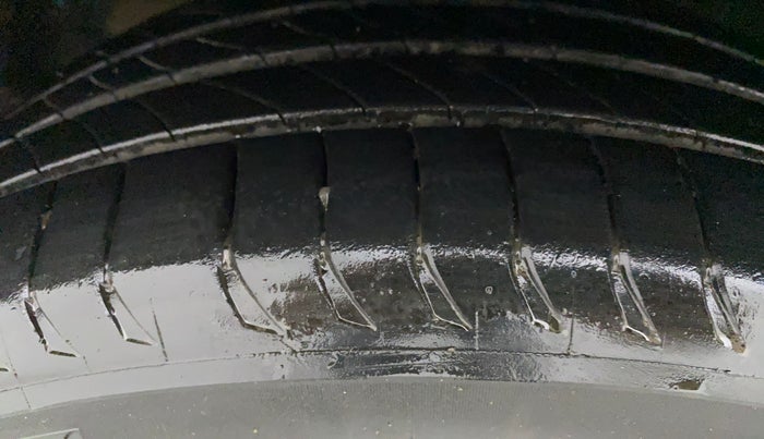 2017 Maruti Baleno ZETA CVT PETROL 1.2, Petrol, Automatic, 95,307 km, Left Front Tyre Tread