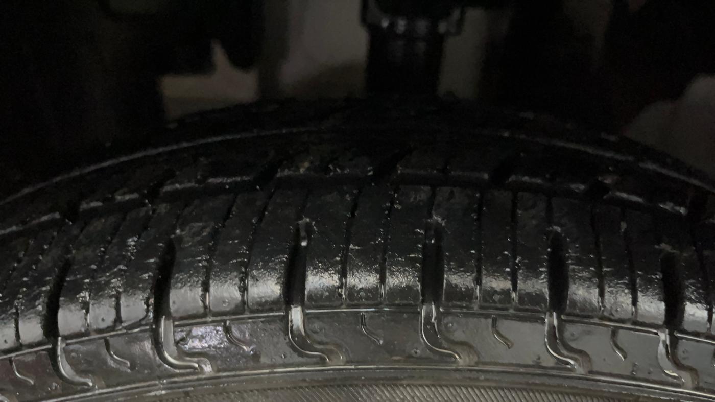 2019 Renault Kwid RXL, Petrol, Manual, 6,012 km, Left Front Tyre Tread
