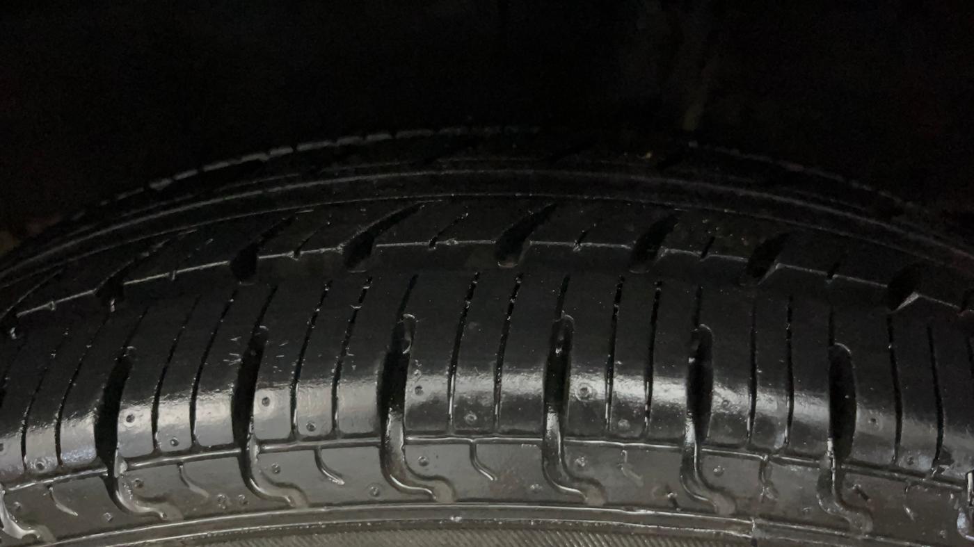 2019 Renault Kwid RXL, Petrol, Manual, 6,012 km, Left Rear Tyre Tread
