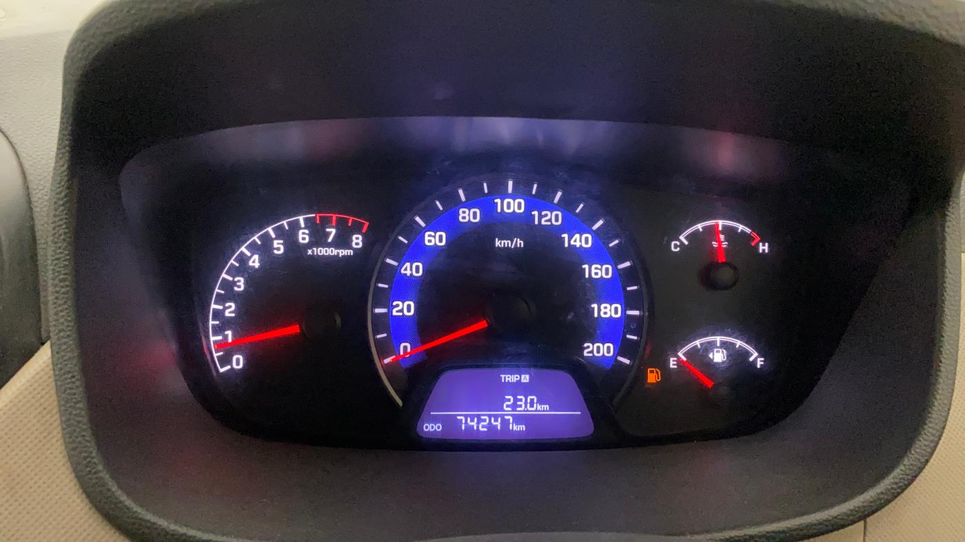 2015 Hyundai Xcent S (O) 1.2, Petrol, Manual, 74,226 km, Odometer Image