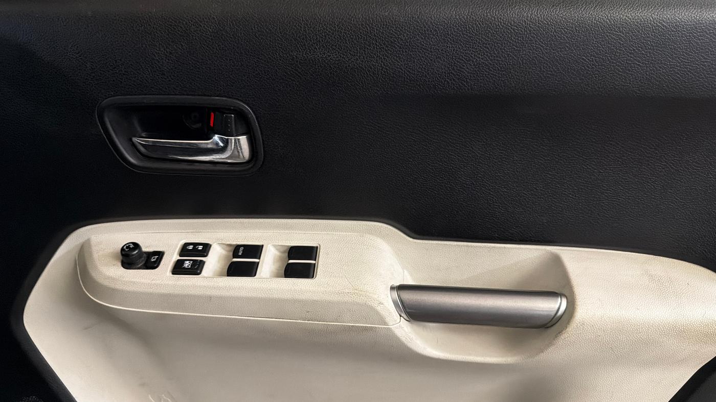2021 Maruti IGNIS ZETA 1.2 AMT, Petrol, Automatic, 49,853 km, Driver Side Door Panels Control