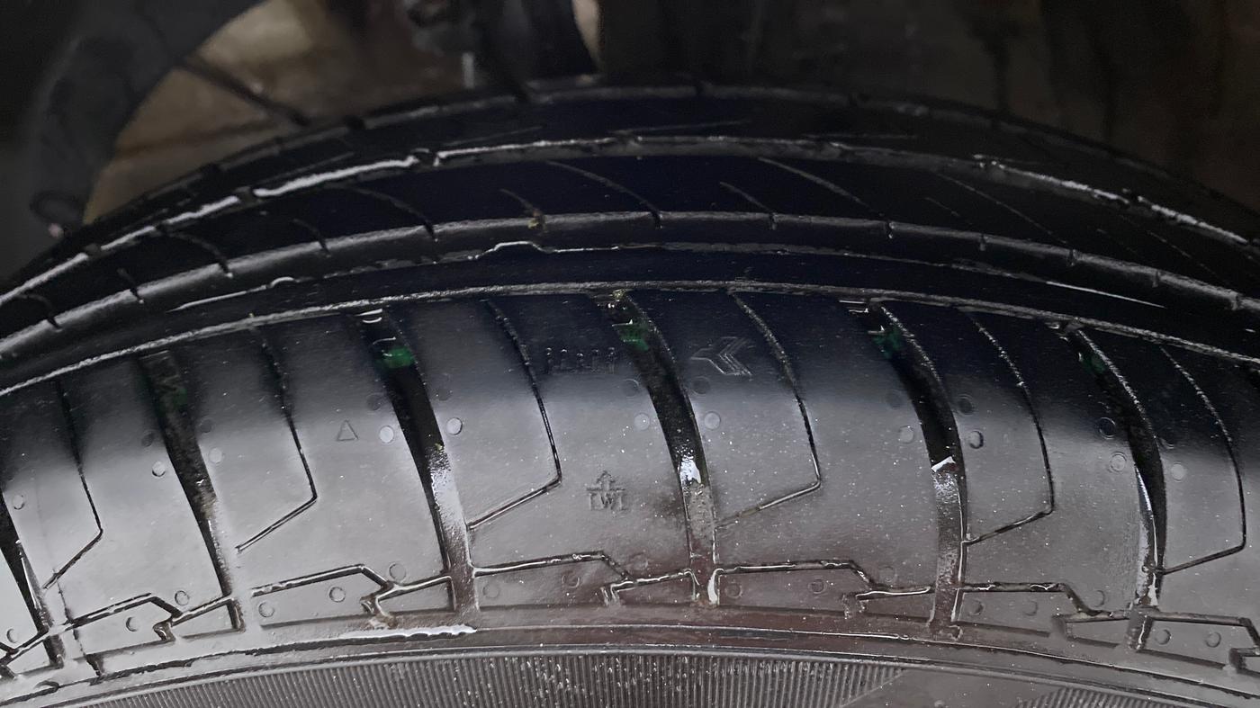 2020 Maruti Dzire VXI, Petrol, Manual, 45,809 km, Left Front Tyre Tread