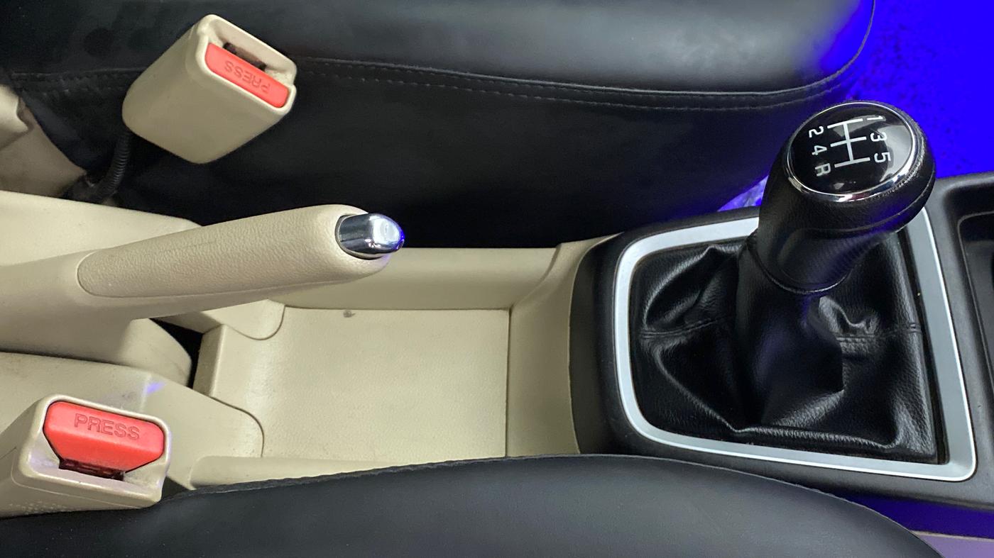 2020 Maruti Dzire VXI, Petrol, Manual, 45,809 km, Gear Lever