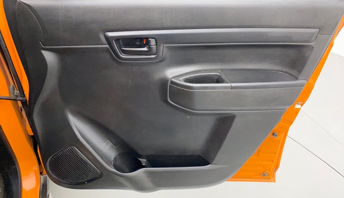 2019 Maruti S PRESSO VXI PLUS, Petrol, Manual, 49,104 km, Driver Side Door Panels Control