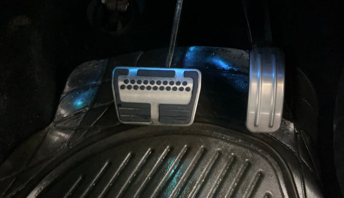 2018 Ford Ecosport TITANIUM + 1.5L PETROL AT, Petrol, Automatic, 10,404 km, Pedals