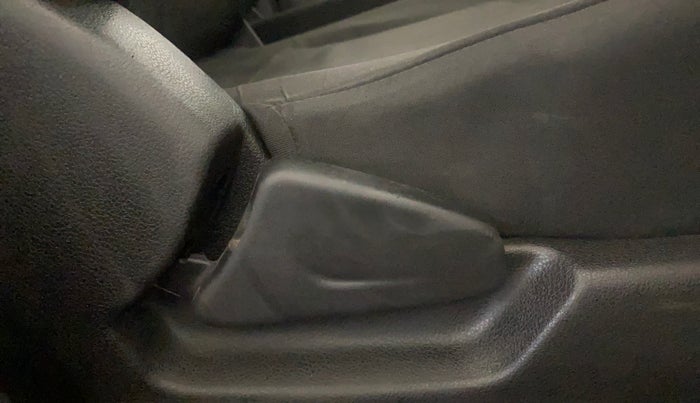 2018 Renault Kwid RXL, Petrol, Manual, 62,441 km, Driver Side Adjustment Panel