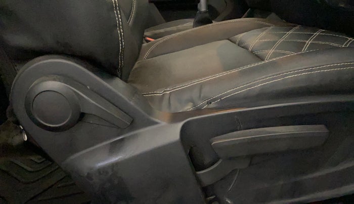 2021 Tata PUNCH CREATIVE  MT, Petrol, Manual, 86,516 km, Driver Side Adjustment Panel