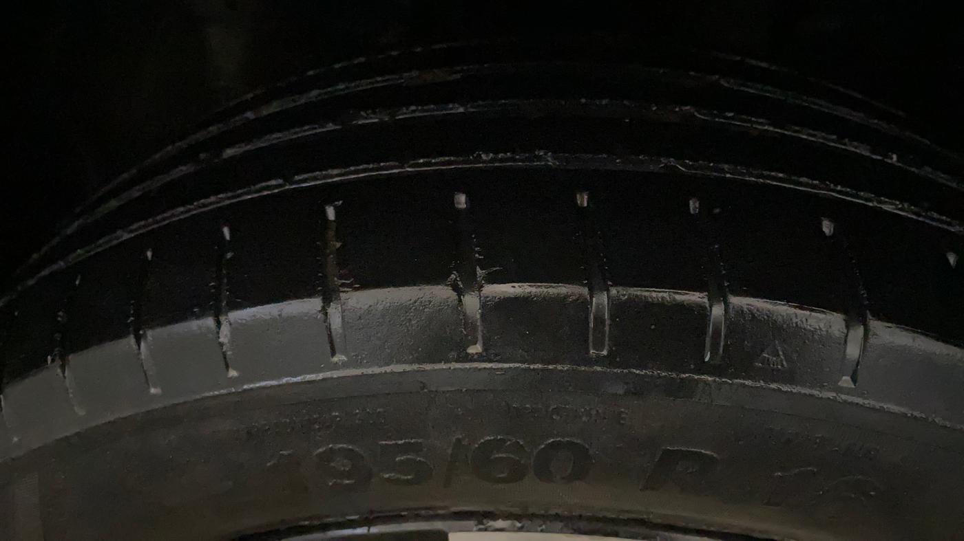 2021 Tata PUNCH CREATIVE  MT, Petrol, Manual, 86,516 km, Left Front Tyre Tread