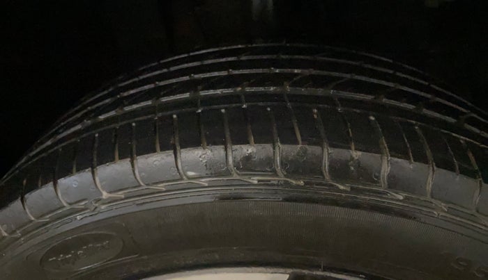 2021 Tata PUNCH CREATIVE  MT, Petrol, Manual, 86,516 km, Right Front Tyre Tread