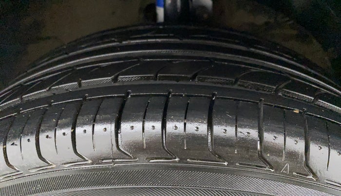 2016 Maruti Baleno ALPHA PETROL 1.2, Petrol, Manual, 53,420 km, Right Front Tyre Tread