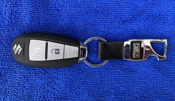 2016 Maruti Baleno ALPHA PETROL 1.2, Petrol, Manual, 53,420 km, Key Close Up