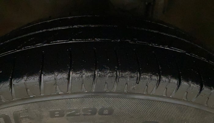 2015 Maruti Alto 800 LXI, Petrol, Manual, 69,933 km, Left Front Tyre Tread