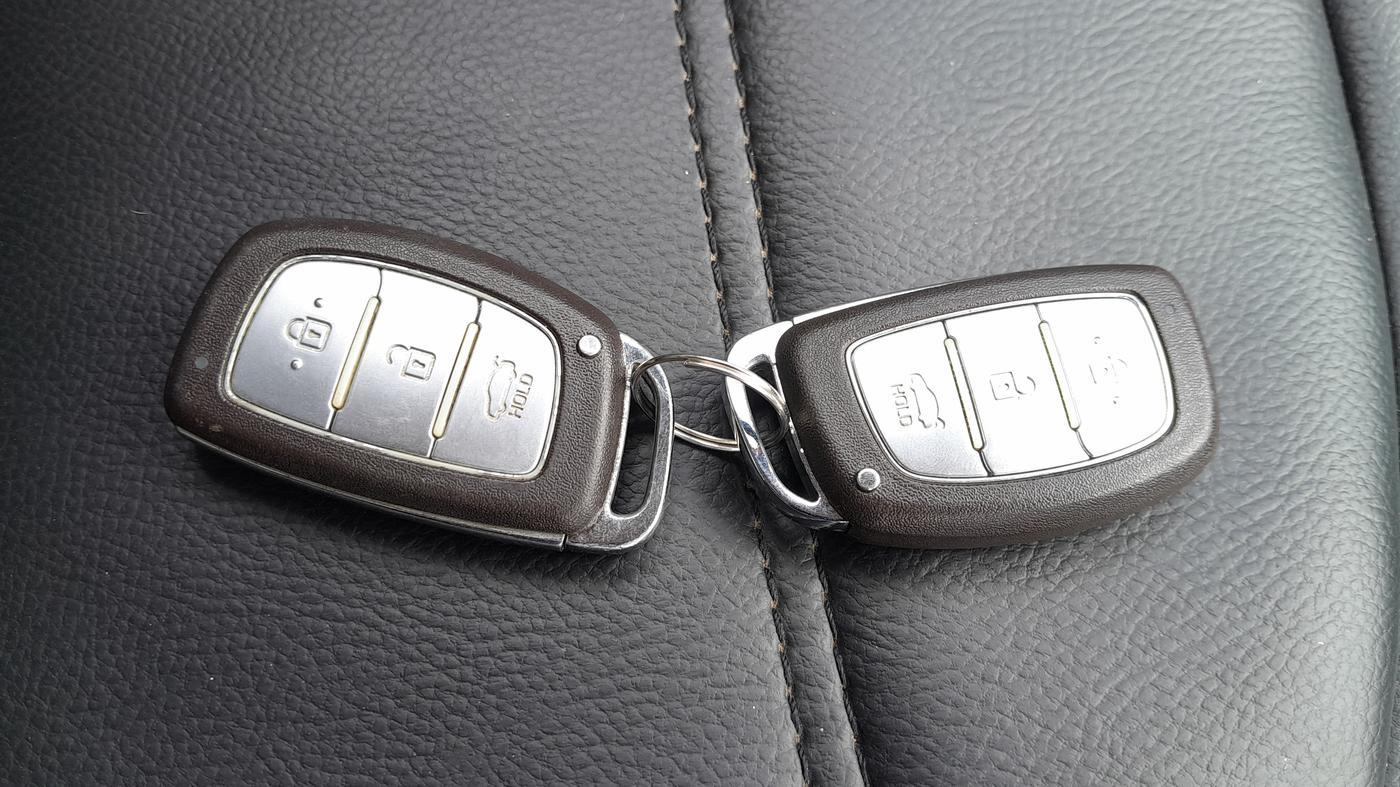 2014 Hyundai Grand i10 ASTA AT 1.2 KAPPA VTVT, Petrol, Automatic, 90,143 km, Key Close Up