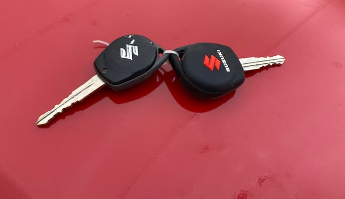 2015 Maruti Swift VXI, Petrol, Manual, 25,700 km, Key Close Up
