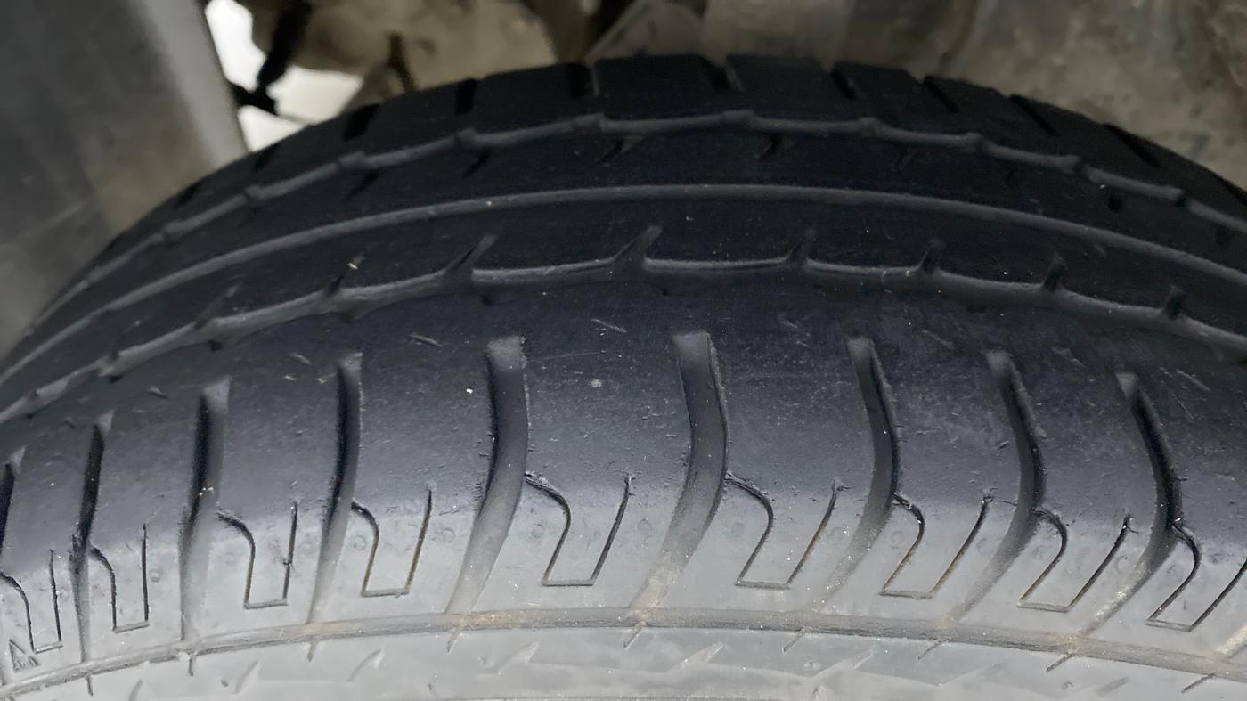 2018 Datsun Go Plus T, Petrol, Manual, 24,838 km, Left Front Tyre Tread