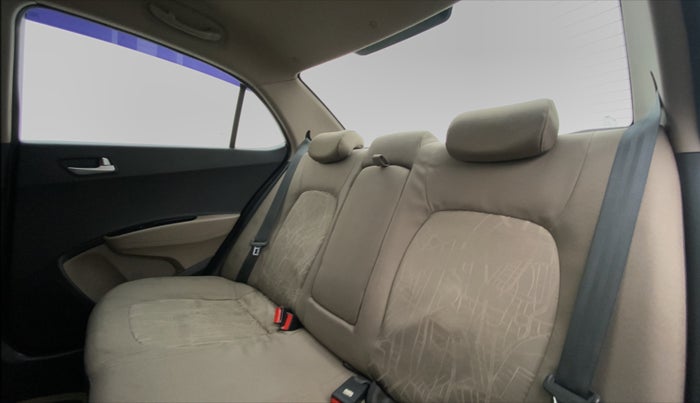 2015 Hyundai Xcent SX 1.2, CNG, Manual, 59,007 km, Right Side Rear Door Cabin