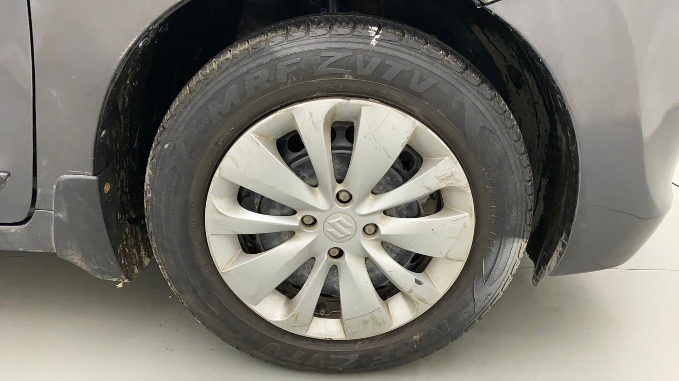 2017 Maruti Baleno DELTA PETROL 1.2, Petrol, Manual, 40,410 km, Right Front Wheel