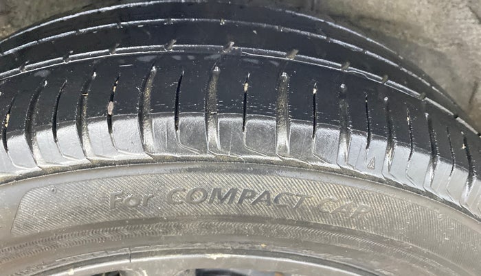 2018 Hyundai Elite i20 SPORTZ 1.2, CNG, Manual, 82,162 km, Right Rear Tyre Tread