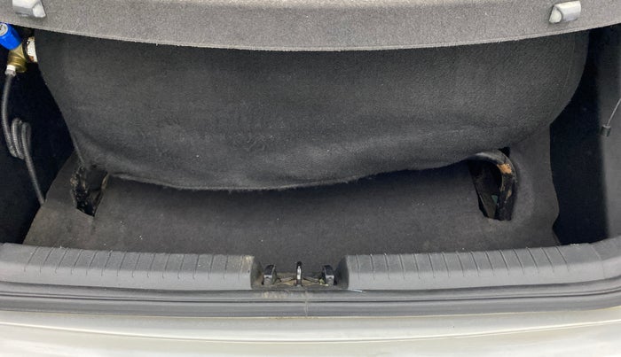 2018 Hyundai Elite i20 SPORTZ 1.2, CNG, Manual, 82,162 km, Boot Inside