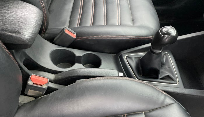 2018 Hyundai Elite i20 SPORTZ 1.2, CNG, Manual, 82,162 km, Gear Lever